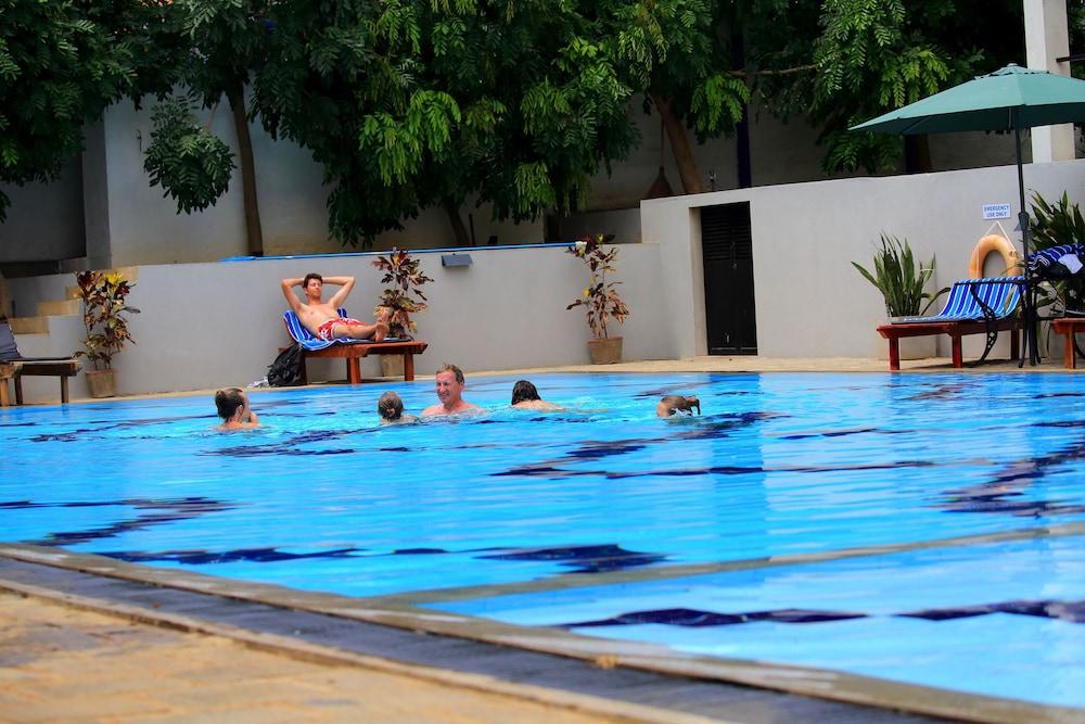 The Blue Wave Hotel Arugam Bay Exterior foto